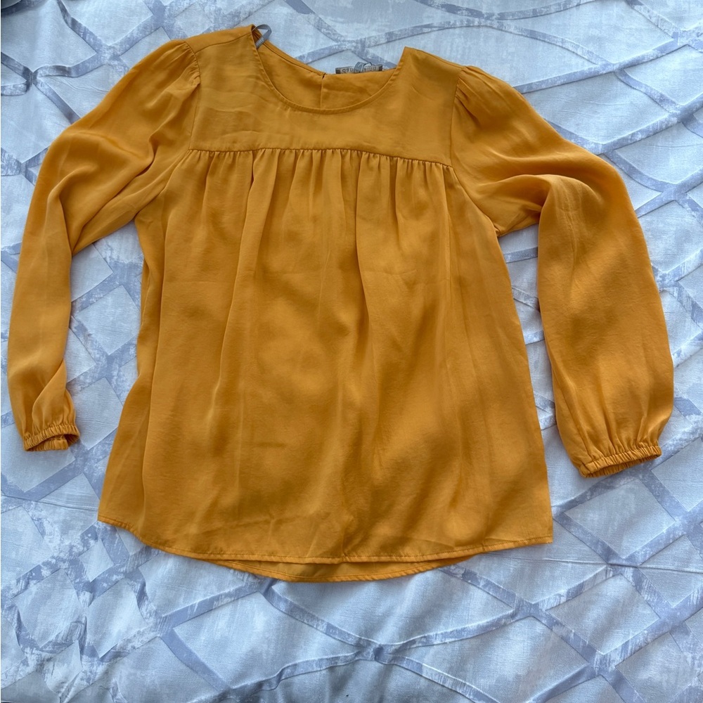 NWT Daniel Rainn Donia Textured Blouse. Mustard. Size L.